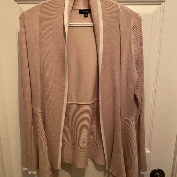 Cardigan - Picture 1 of 5